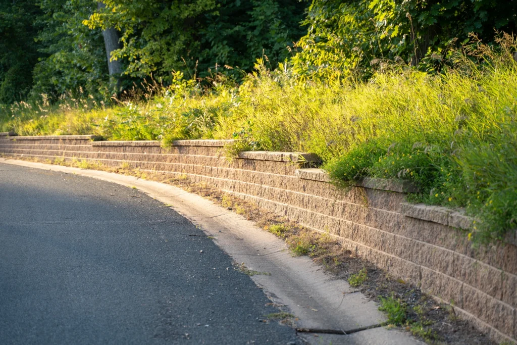 Retaining wall