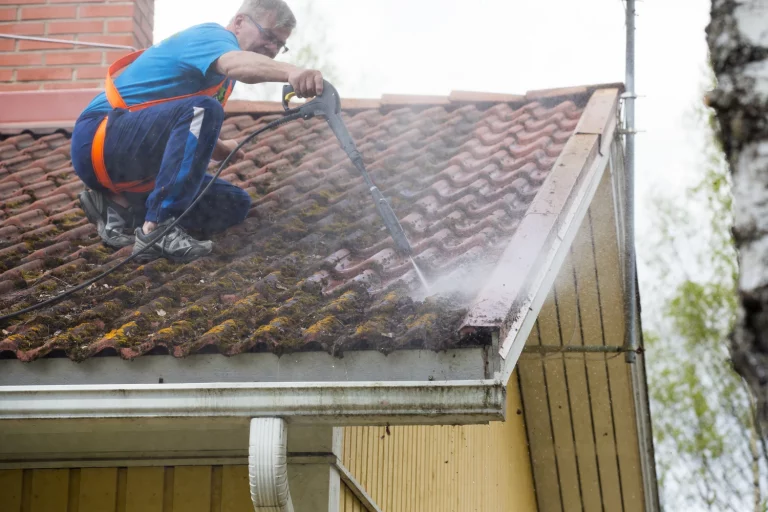 Home roof pressure washing